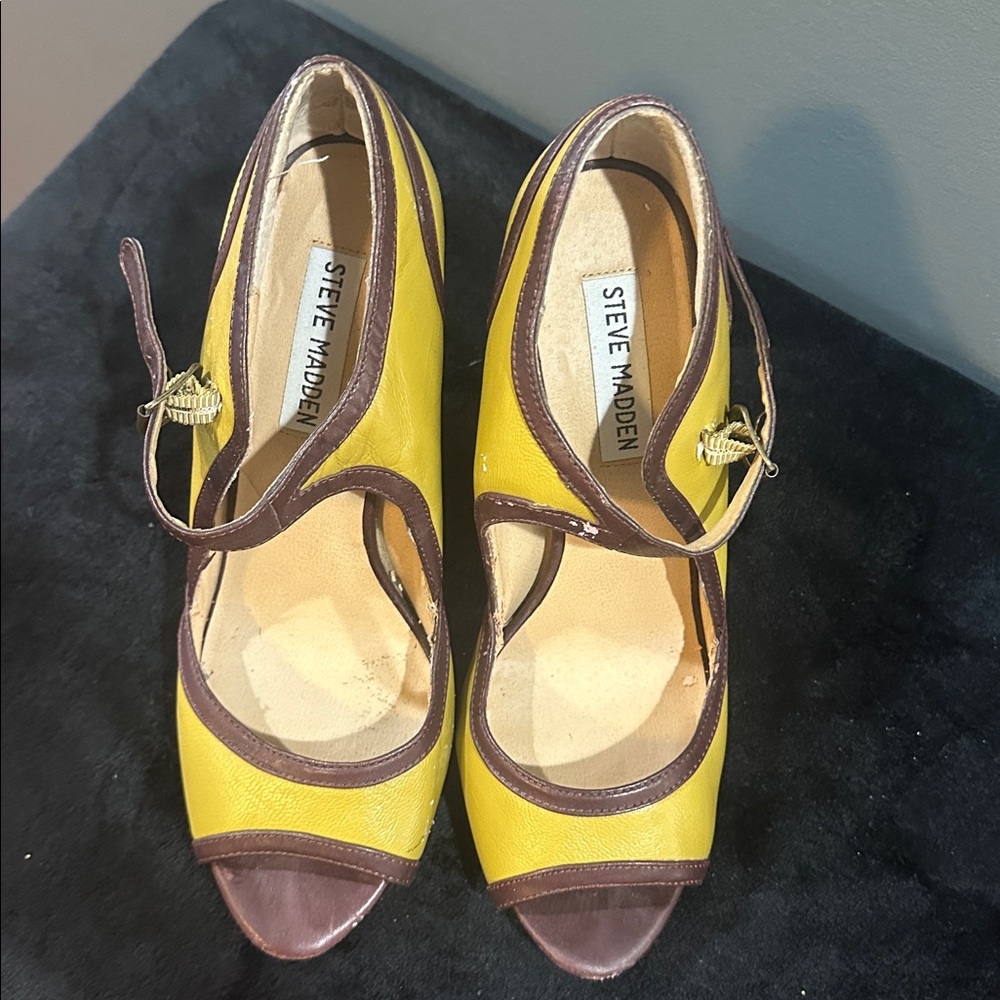 Steve Madden Yellow and Brown Peep Toe Pumps
AS IS  WEAR AND TEAR